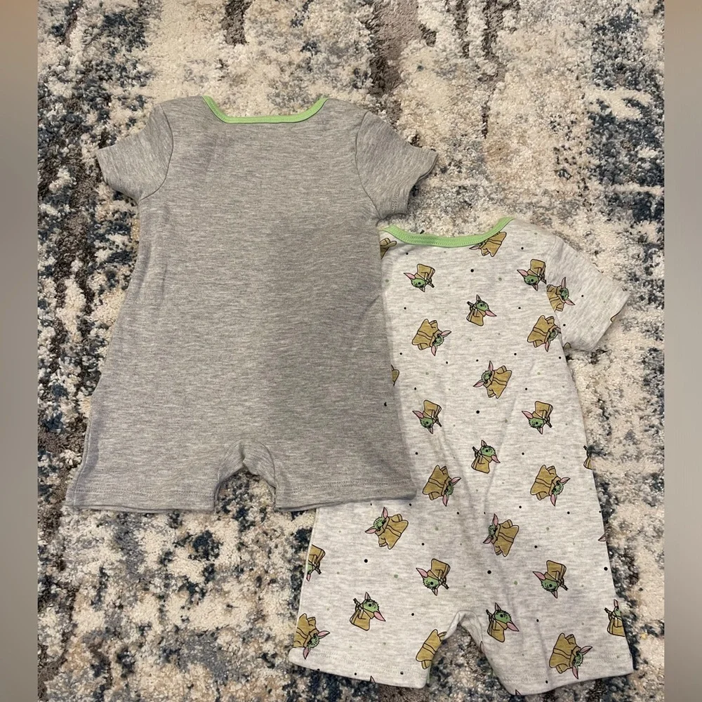 Star Wars Baby Yoda like‎ new rompers size 24m